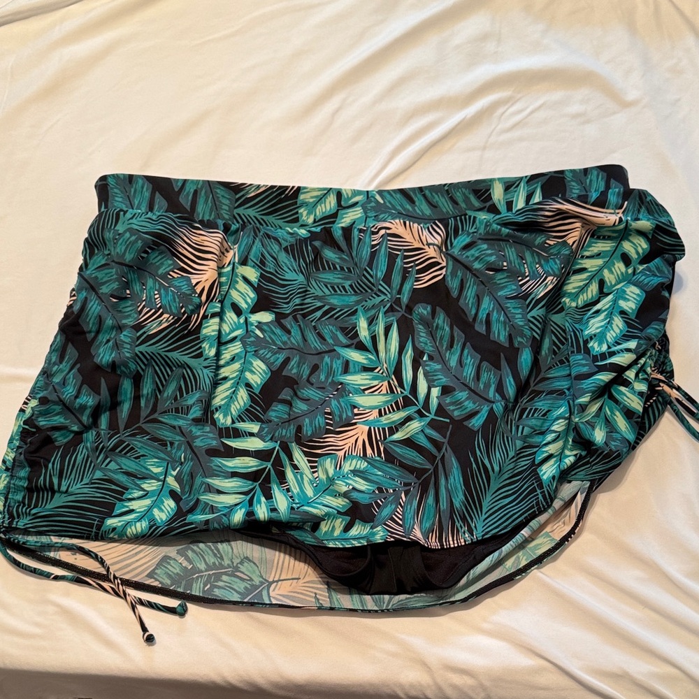 Tropical Leaf Print Swim Skirt